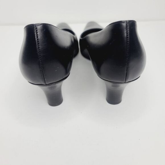 Bruno Magli Classic Black Leather Pointed Toe Kitten High Heel Size 6 1/2 - Picture 4 of 16
